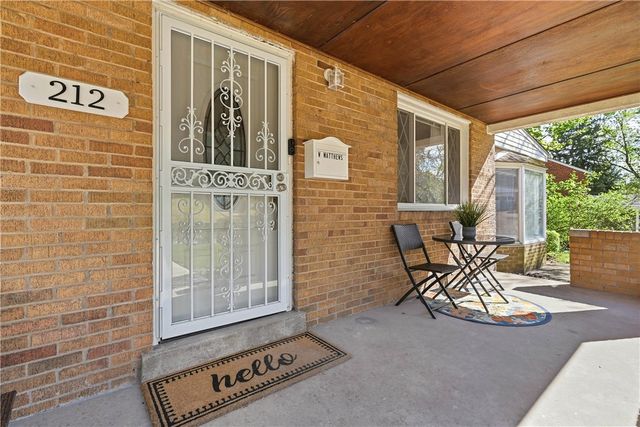 212 Richland Dr, Penn Hills, PA 15235