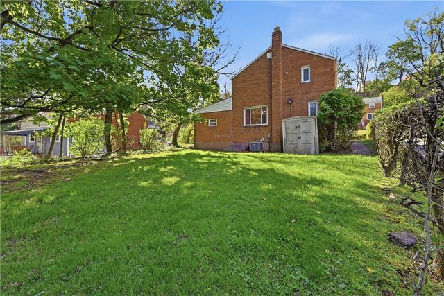 212 Richland Dr, Penn Hills, PA 15235