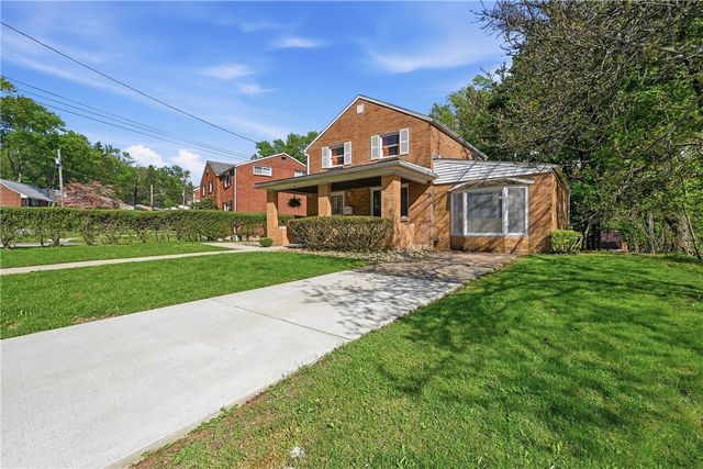 212 Richland Dr, Penn Hills, PA 15235