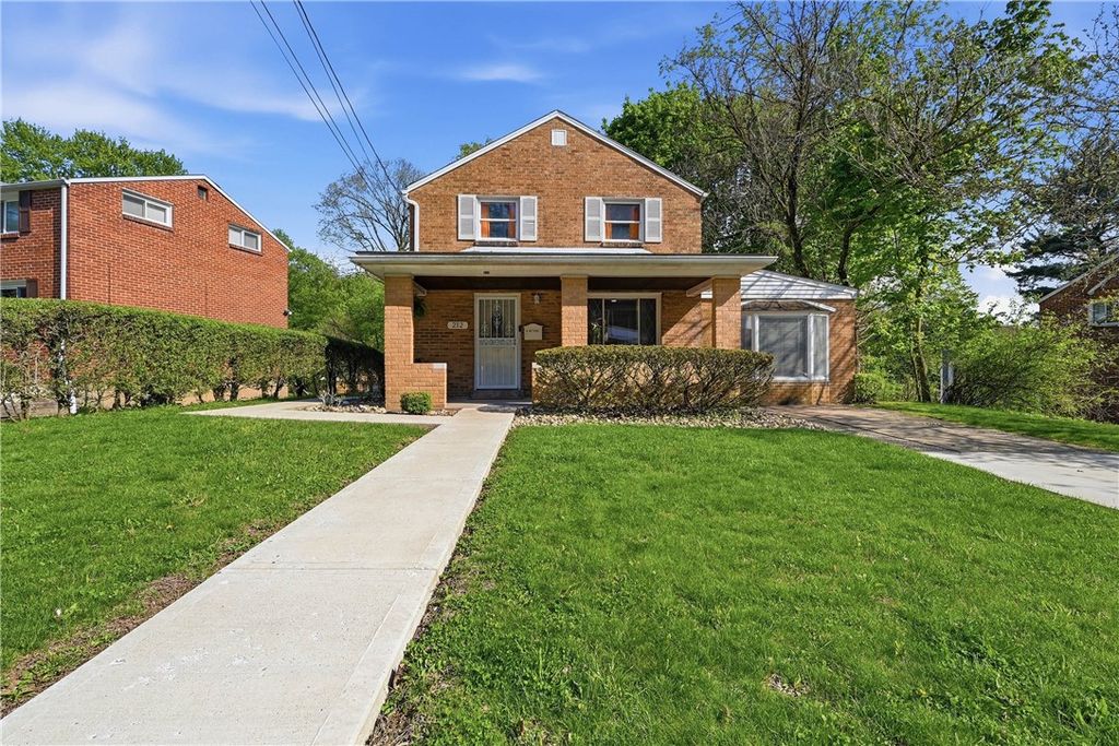 212 Richland Dr, Penn Hills, PA 15235
