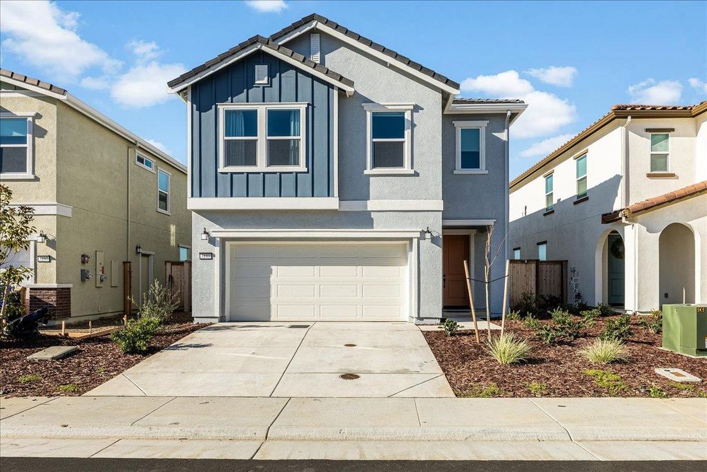 3193 Arbor View Dr, Folsom, CA 95630