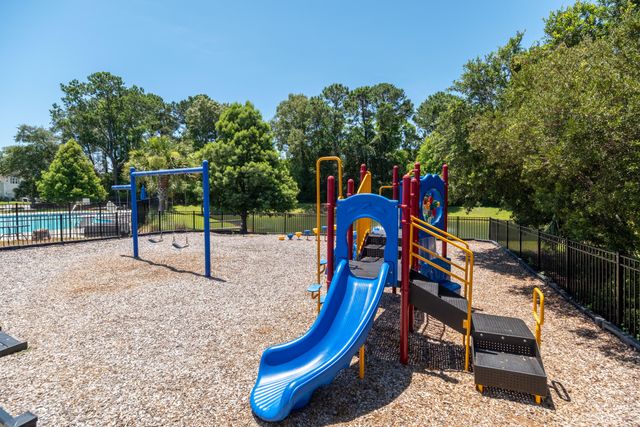 227 Killdeer Court, Mount Pleasant, SC 29464