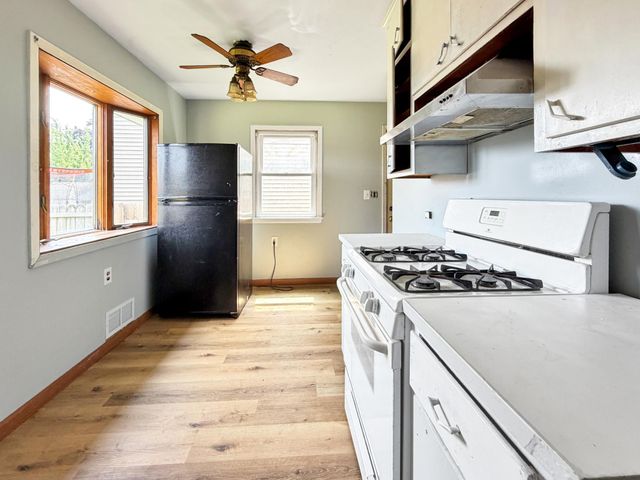 1644 Woodbridge Street, Saint Paul, MN 55117