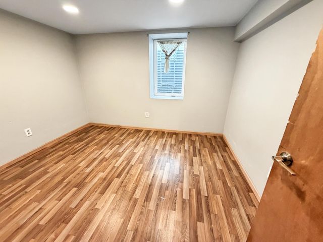 1644 Woodbridge Street, Saint Paul, MN 55117