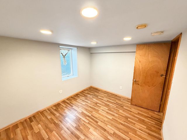 1644 Woodbridge Street, Saint Paul, MN 55117