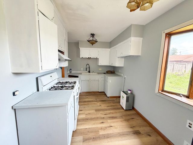1644 Woodbridge Street, Saint Paul, MN 55117