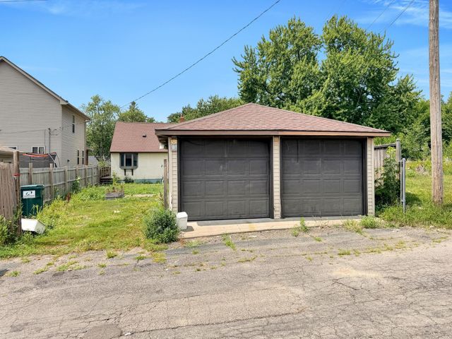 1644 Woodbridge Street, Saint Paul, MN 55117