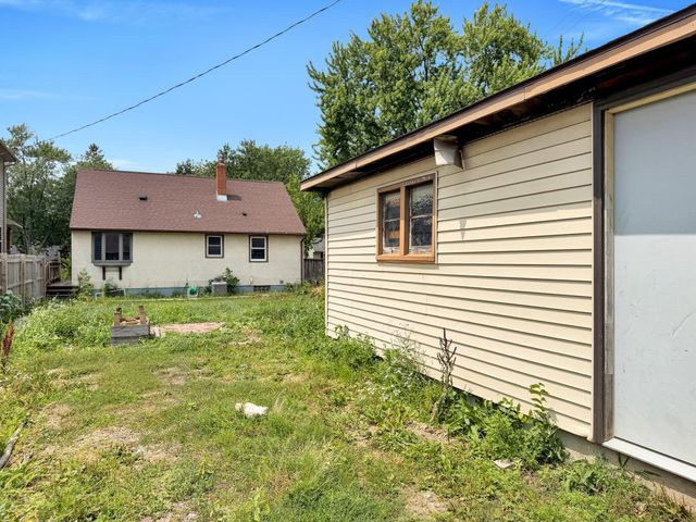 1644 Woodbridge Street, Saint Paul, MN 55117