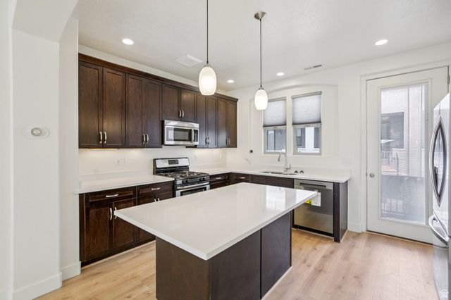 11271 S HIGH CREST LN, South Jordan, UT 84009