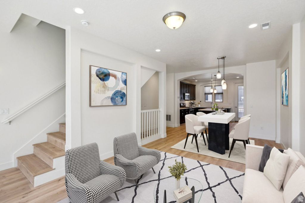 11271 S HIGH CREST LN, South Jordan, UT 84009