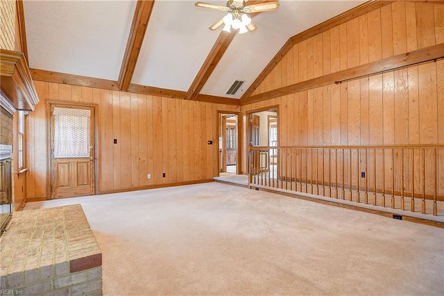 1924 Grayfalcon DR, Norfolk, VA 23518