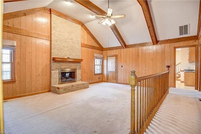 1924 Grayfalcon DR, Norfolk, VA 23518