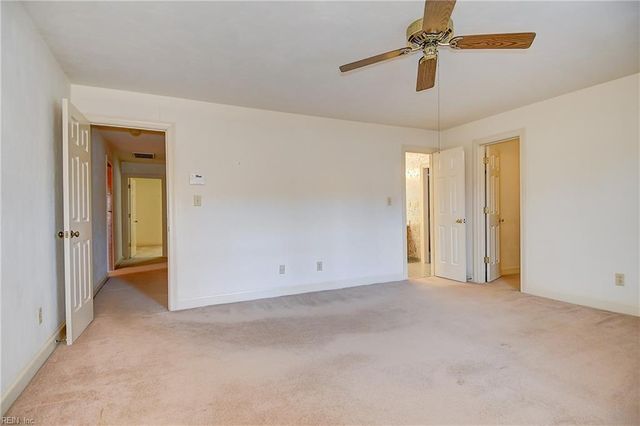 1924 Grayfalcon DR, Norfolk, VA 23518