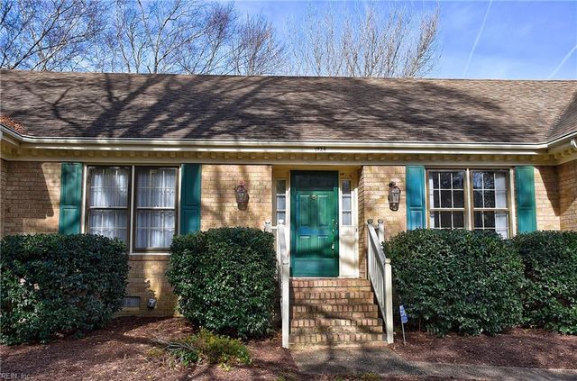 1924 Grayfalcon DR, Norfolk, VA 23518