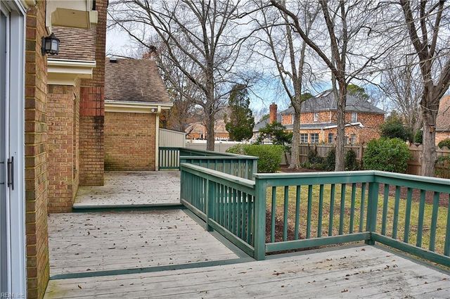 1924 Grayfalcon DR, Norfolk, VA 23518