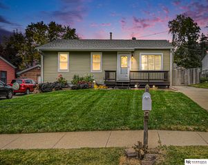 4124 Southern Hills Drive, Bellevue, NE 68147