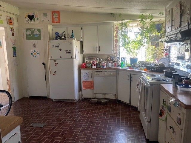 220 W 4th Ave, Hohenwald, TN 38462