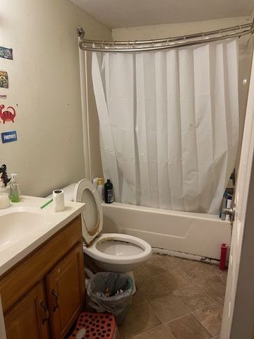 220 W 4th Ave, Hohenwald, TN 38462