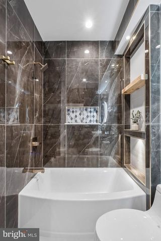1534 S LAMBERT ST, Philadelphia, PA 19146