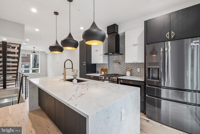 1534 S LAMBERT ST, Philadelphia, PA 19146
