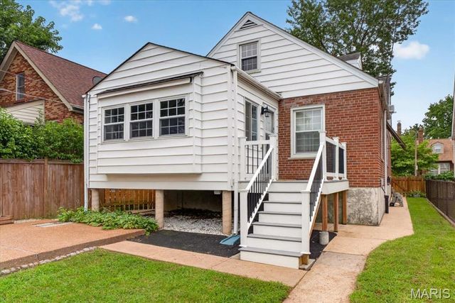 6655 Winnebago Street, St Louis, MO 63109