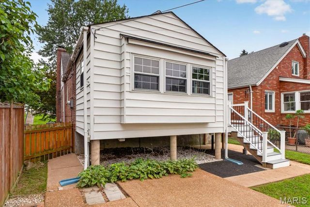 6655 Winnebago Street, St Louis, MO 63109