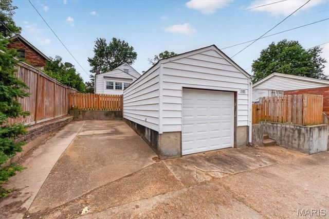 6655 Winnebago Street, St Louis, MO 63109