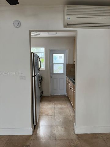 1231 Pennsylvania Ave 9, Miami Beach, FL 33139