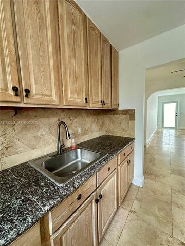 1231 Pennsylvania Ave 9, Miami Beach, FL 33139