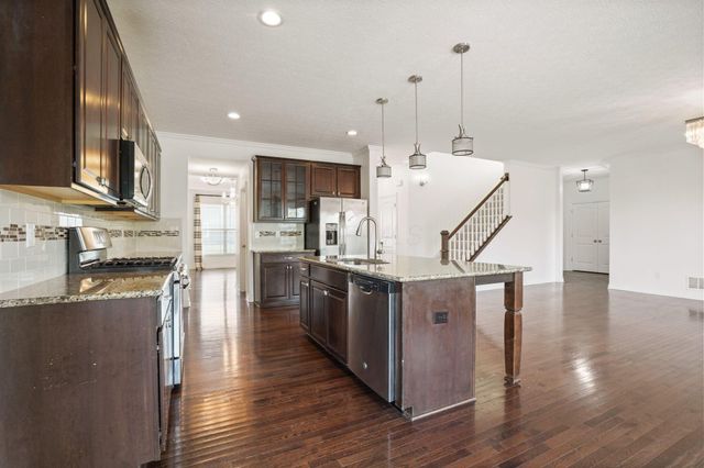 5388 Middlebury Lp, Lewis Center, OH 43035
