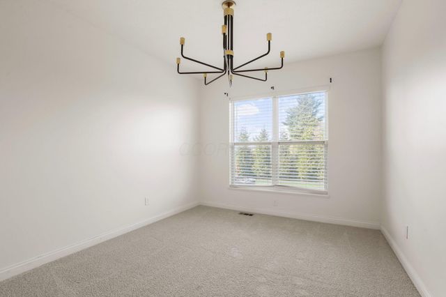 5388 Middlebury Lp, Lewis Center, OH 43035