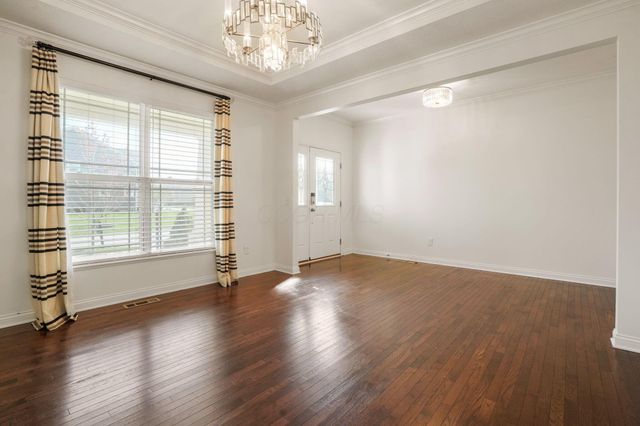 5388 Middlebury Lp, Lewis Center, OH 43035