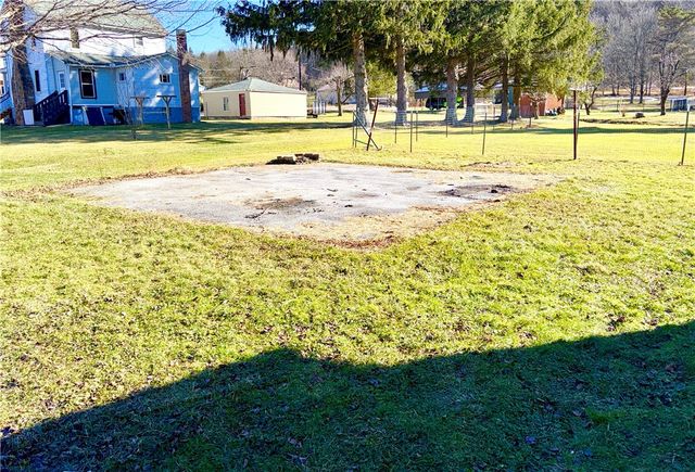 283 Line St, Central City Boro, PA 15926