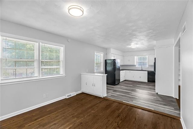 18700 E 30th Terrace S, Independence, MO 64057