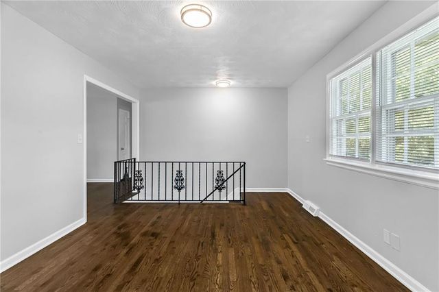 18700 E 30th Terrace S, Independence, MO 64057