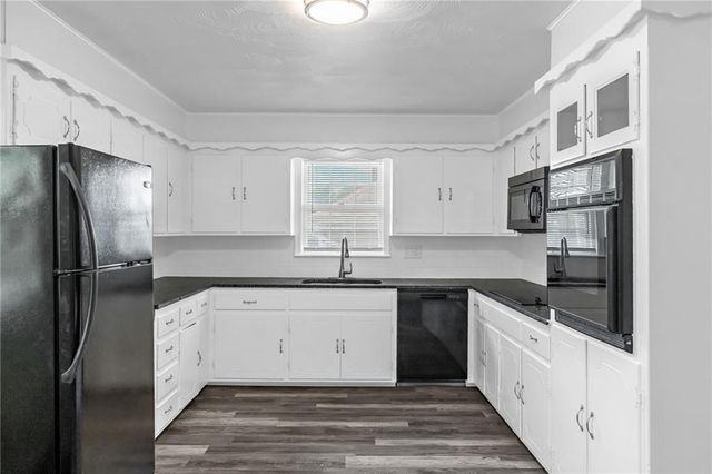 18700 E 30th Terrace S, Independence, MO 64057
