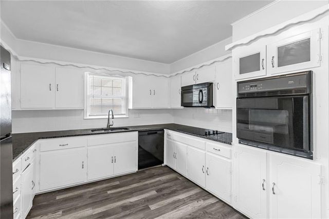 18700 E 30th Terrace S, Independence, MO 64057