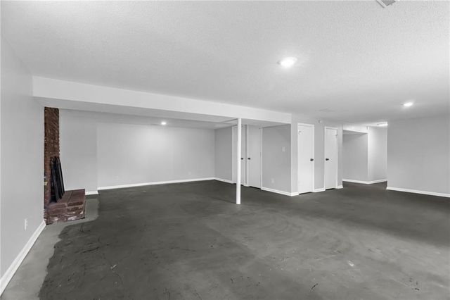 18700 E 30th Terrace S, Independence, MO 64057