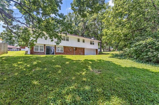 18700 E 30th Terrace S, Independence, MO 64057