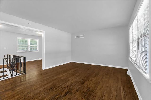 18700 E 30th Terrace S, Independence, MO 64057
