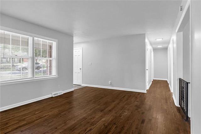 18700 E 30th Terrace S, Independence, MO 64057