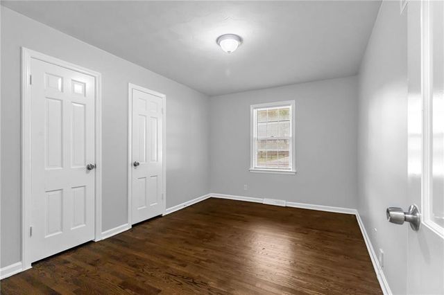 18700 E 30th Terrace S, Independence, MO 64057
