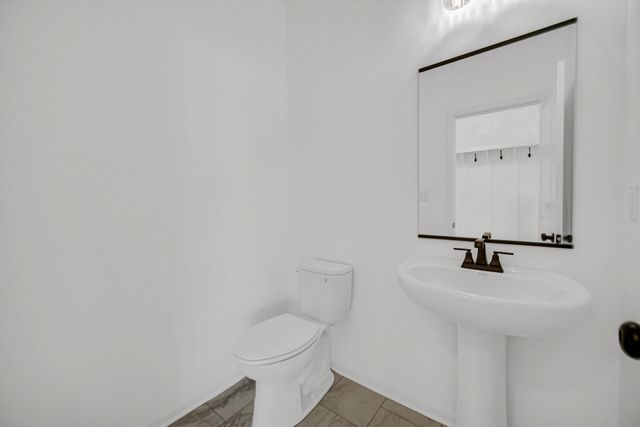 2152 Redwood Lane, Chesterton, IN 46304