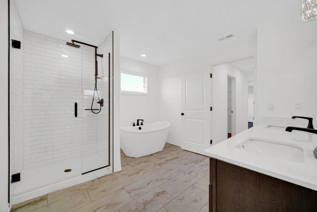 2152 Redwood Lane, Chesterton, IN 46304