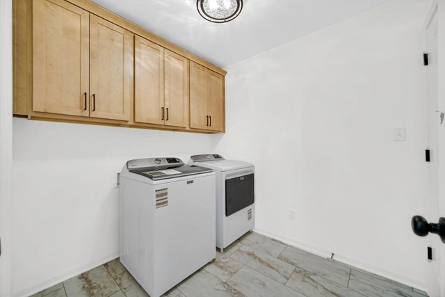 2152 Redwood Lane, Chesterton, IN 46304