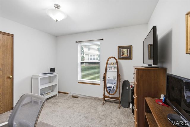 1476 Schoal Creek Drive, O'fallon, MO 63366