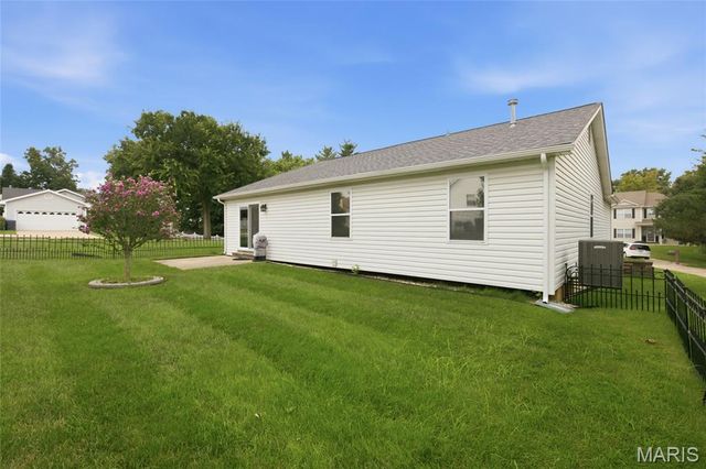 1476 Schoal Creek Drive, O'fallon, MO 63366