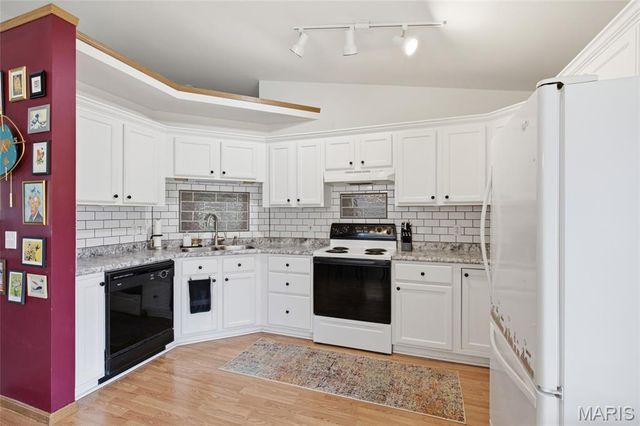 1476 Schoal Creek Drive, O'fallon, MO 63366