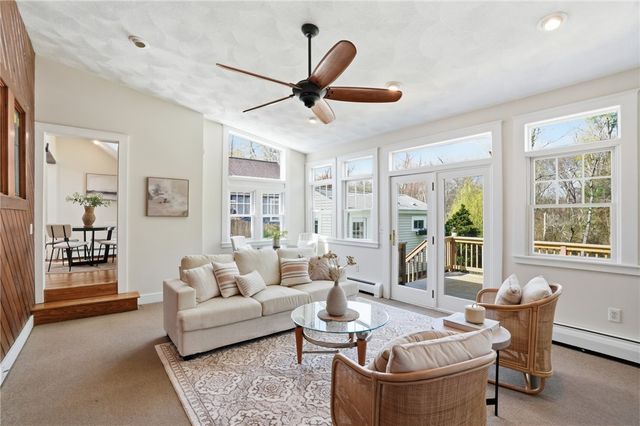 23 Richmond Avenue, Barrington, RI 02806