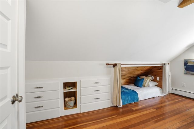 23 Richmond Avenue, Barrington, RI 02806